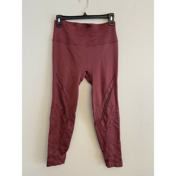 Victoria’s Secret VSX Maroon Capri Crop Leggings *3/$20 Sale* - Picture 1 of 7